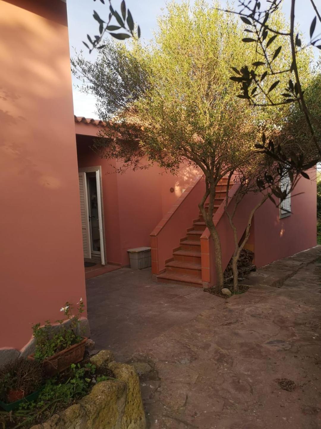 B&B Domus Oriens - Monolocale Indipendente In Villa Portoscuso Exterior photo