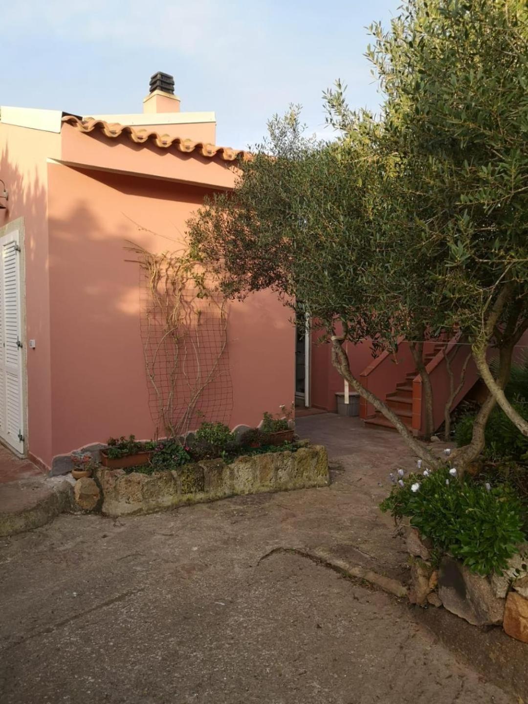 B&B Domus Oriens - Monolocale Indipendente In Villa Portoscuso Exterior photo